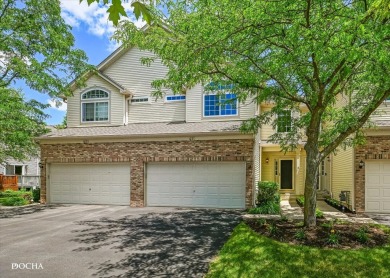 Lake Townhome/Townhouse For Sale in Aurora, Illinois