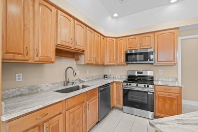 Welcome to this beautifully maintained, move-in-ready home - photo 15