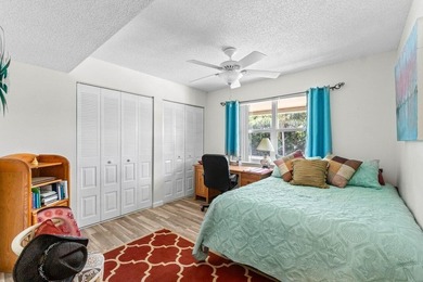 Corner unit with peaceful garden views in the all-age community - photo 15