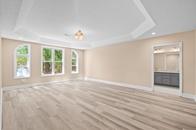 Welcome to this beautifully maintained, move-in-ready home - photo 18