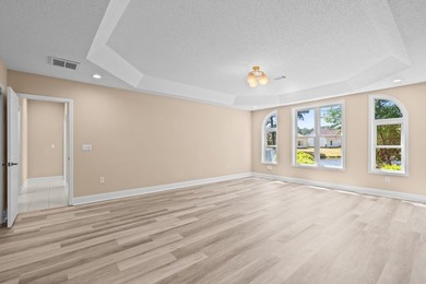 Welcome to this beautifully maintained, move-in-ready home - photo 19