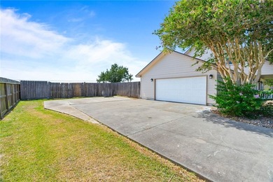 Located on a 1-acre lot in the desirable London ISD, this - photo 35