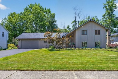 Welcome to 155 Moorland Drive! This beautifully updated - photo 1