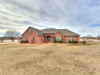 (private lake, pond, creek) Home Sale Pending in Norman Oklahoma