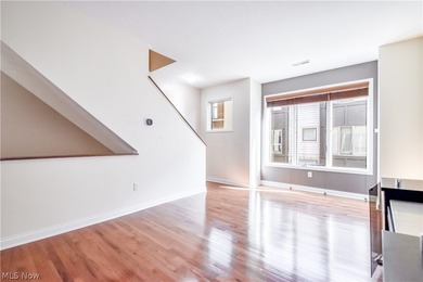 Welcome to this beautiful two-bedroom, two-and-a-half-bath - photo 8