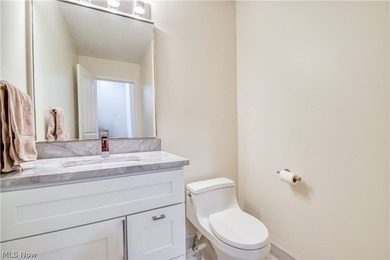 Welcome to this beautiful two-bedroom, two-and-a-half-bath - photo 10