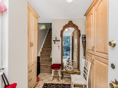 Welcome to this exceptional legal two-family semidetached brick - photo 11