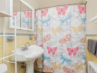 Welcome to this exceptional legal two-family semidetached brick - photo 14