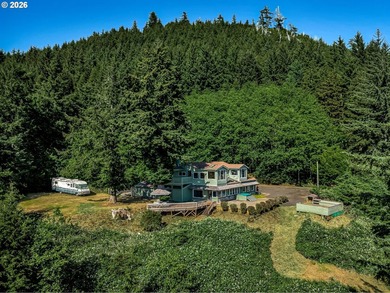 5.63 acres sits high above the Pacific in Cannon Beach and is - photo 23