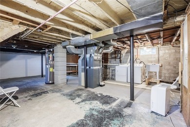 Welcome to 77 Boxart Street! A turnkey 4-bedroom/1.5-bath - photo 24