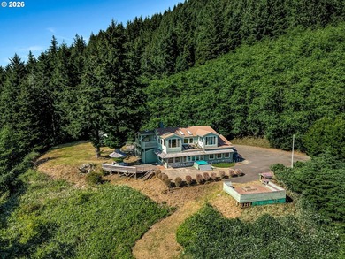 5.63 acres sits high above the Pacific in Cannon Beach and is - photo 25