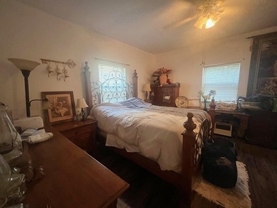 This is a GREAT opportunity to buy a detached, single-family - photo 6