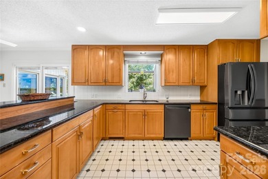 SHOWINGS START ON JULY 16TH. Discover the perfect blend of - photo 8