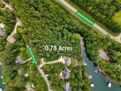 Beautiful 0.78-acre waterfront lot on Lake Keowee. With an - photo 2
