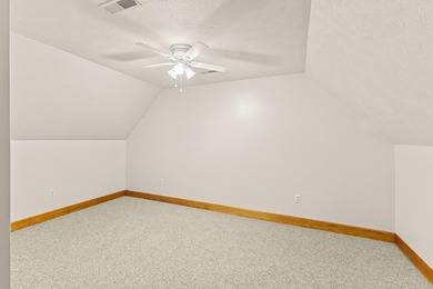 Welcome to your private East Tennessee retreat-a 3,000 sq. ft - photo 24