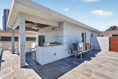Exceptional modern 3-bed, 4-bath tri-level residence in prime - photo 24