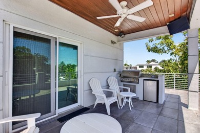 Exceptional modern 3-bed, 4-bath tri-level residence in prime - photo 26