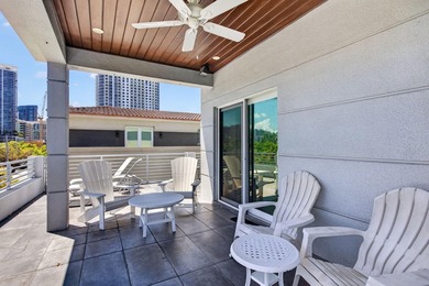 Exceptional modern 3-bed, 4-bath tri-level residence in prime - photo 27
