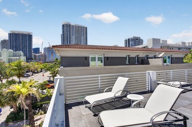 Exceptional modern 3-bed, 4-bath tri-level residence in prime - photo 28