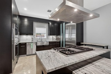 Exceptional modern 3-bed, 4-bath tri-level residence in prime - photo 41