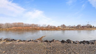 MLS# 289813 Waterfront living at its finest! This stunning - photo 42