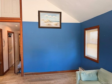 Welcome to this charming starter home offering the perfect blend - photo 4