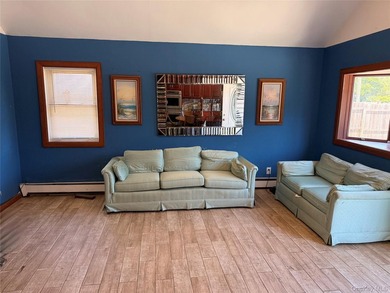 Welcome to this charming starter home offering the perfect blend - photo 5