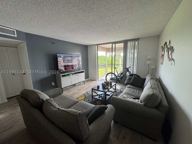**(55+ Community)** Beautiful 2-bedroom, 2-bath unit in - photo 2
