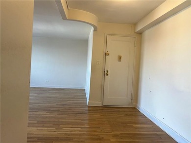 Back on the market & newly priced! Apartment 5I at 1350 East 5th - photo 6