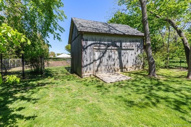 Wonderful Hamlet Business (HB) zoned property, in the heart of - photo 6
