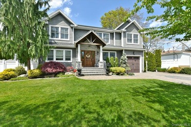 Welcome to this exceptional custom-expanded home in Massapequa - photo 4