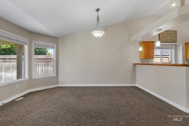Beautiful 3-bedroom, 2-bath home featuring an open and inviting - photo 15