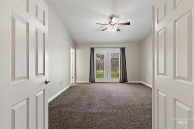 Beautiful 3-bedroom, 2-bath home featuring an open and inviting - photo 21