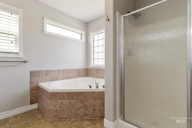 Beautiful 3-bedroom, 2-bath home featuring an open and inviting - photo 29