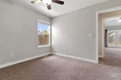 Beautiful 3-bedroom, 2-bath home featuring an open and inviting - photo 30