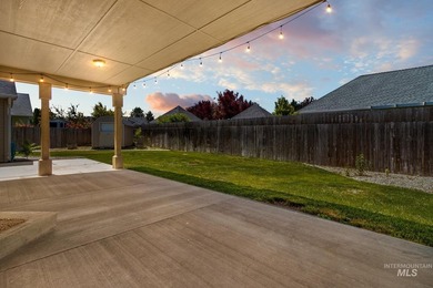 Beautiful 3-bedroom, 2-bath home featuring an open and inviting - photo 41