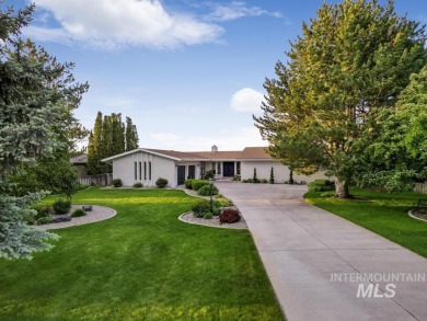 Lake Home For Sale in Twin Falls, Idaho