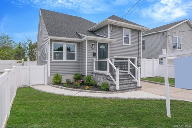 (private lake, pond, coastal) Home Sale Pending in Babylon New York