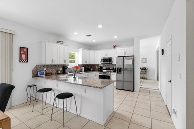 Wow!! Welcome to this spacious 4 Bedroom + Den 2.5 Bath Pool - photo 15