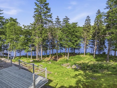 Nestled along the shore of the Kennebec River, this private 3BR - photo 21