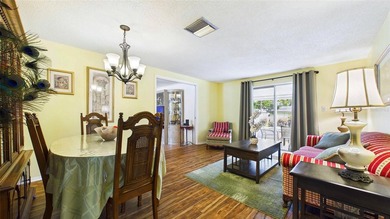 Very quaint, and lovingly maintained 2 bedroom home. The garage - photo 22