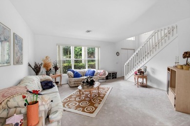 Wow!! Welcome to this spacious 4 Bedroom + Den 2.5 Bath Pool - photo 24