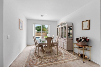 Wow!! Welcome to this spacious 4 Bedroom + Den 2.5 Bath Pool - photo 27