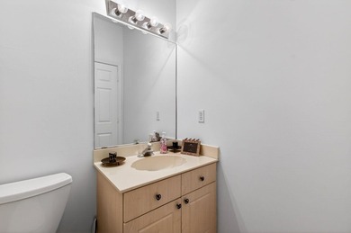 Wow!! Welcome to this spacious 4 Bedroom + Den 2.5 Bath Pool - photo 33