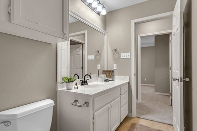 Charming Townhome in The Havens Welcome to this inviting - photo 36