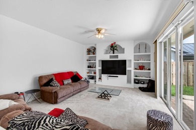 Wow!! Welcome to this spacious 4 Bedroom + Den 2.5 Bath Pool - photo 40
