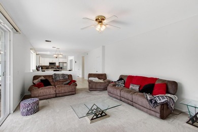 Wow!! Welcome to this spacious 4 Bedroom + Den 2.5 Bath Pool - photo 42