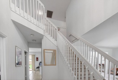 Wow!! Welcome to this spacious 4 Bedroom + Den 2.5 Bath Pool - photo 46