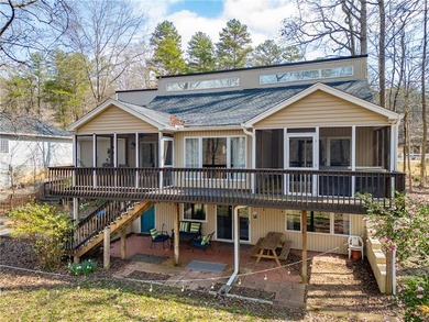 Lake Hartwell Home For Sale in Seneca South Carolina