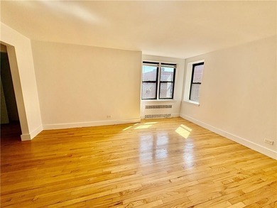 Introducing a beautiful studio unit in the heart of Bay Ridge!